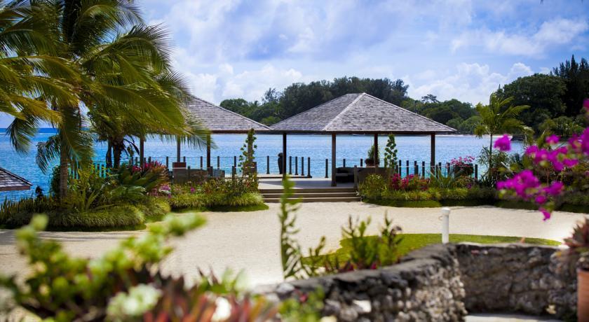 The Warwick Fiji Hotel Korolevu  Екстериор снимка The beach at the resort