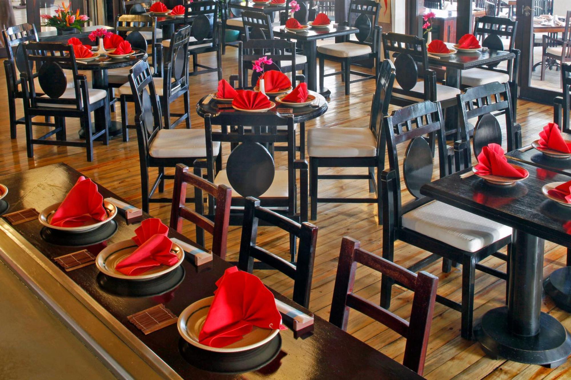 The Warwick Fiji Hotel Korolevu  Екстериор снимка Restaurant interior
