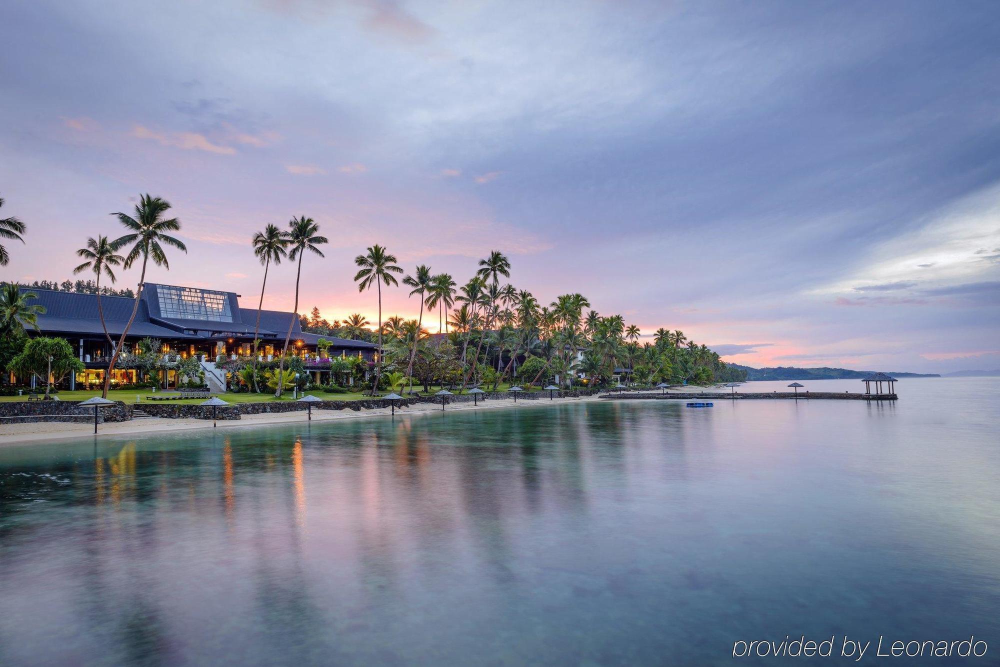 The Warwick Fiji Hotel Korolevu  Екстериор снимка Sunset at the Sheraton Resort
