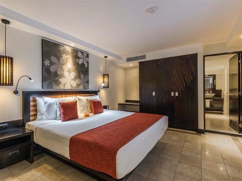 The Warwick Fiji Hotel Korolevu  Екстериор снимка A bedroom at the Taj Bengal