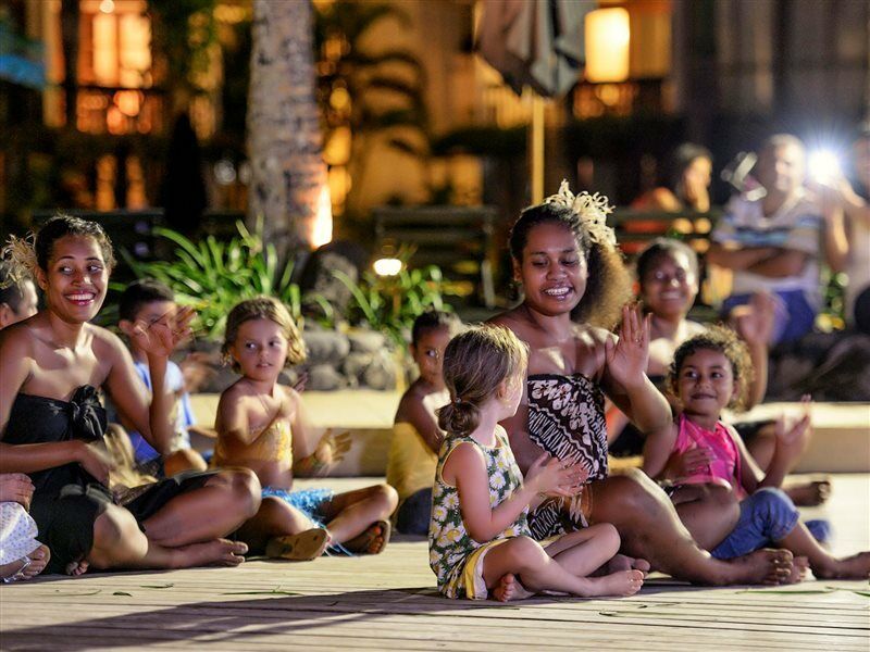 The Warwick Fiji Hotel Korolevu  Екстериор снимка A family from the Cook Islands